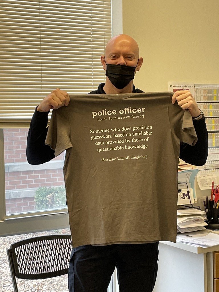 Officer Sunnquist with new T-shirt